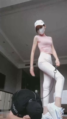 【多多】小白鞋白袜羞辱贱奴才 bf17620