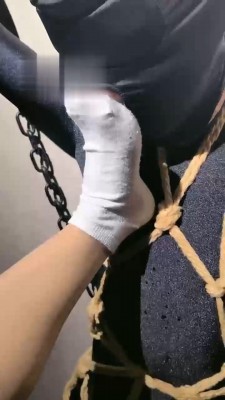 【姑姑】刑房捆绑暗黑囚禁 bf18335