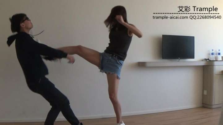 女杀手暗杀黑老大