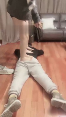 【安琪】精彩-带三卫校学生妹入圈做S bf21728