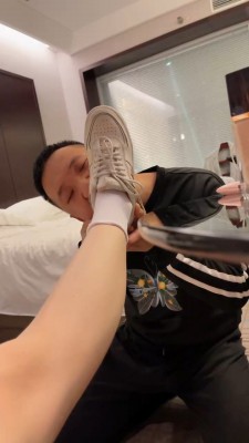 【橘子没熟】迷恋脏鞋的贱狗 bf22780_HD绳艺资源