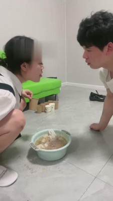 【逗逗】呕吐物强制喂食 bf15661