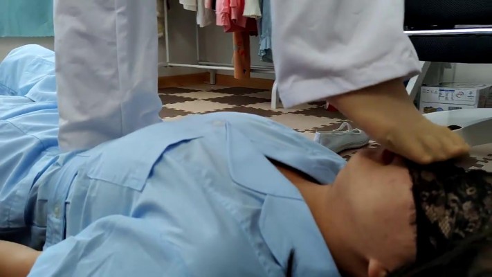 【00后蕬小乃】下班了先用原味肉丝脚挑逗女M YC-220105-7