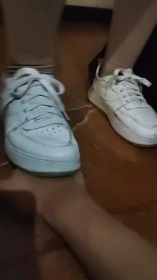 【雷大哥】素人小姐姐踩 bf19697