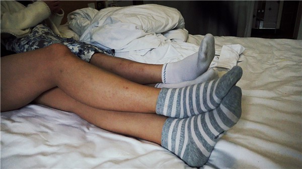 【校园女流氓】POV臭原味谈笑间羞辱除臭脚奴