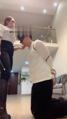 【沐阳大小姐】弟弟偷丝袜被惩罚 bf19513