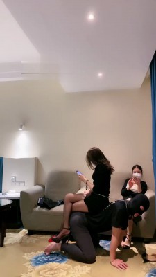 【丝绮】双S黑丝美腿踢踹/踩踏【双视角版】 bf22058