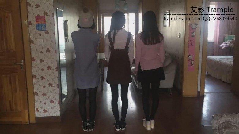 【精品典藏】三个妹子的下午茶系列，重点看袜底！！