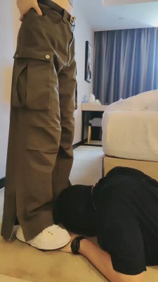 【暴力美学】推荐-圈养宠物晨起伺候 bf19832