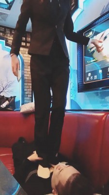 【雪琪琪】双S-KTV女服务员蹂躏客人【双视角版】 bf21434