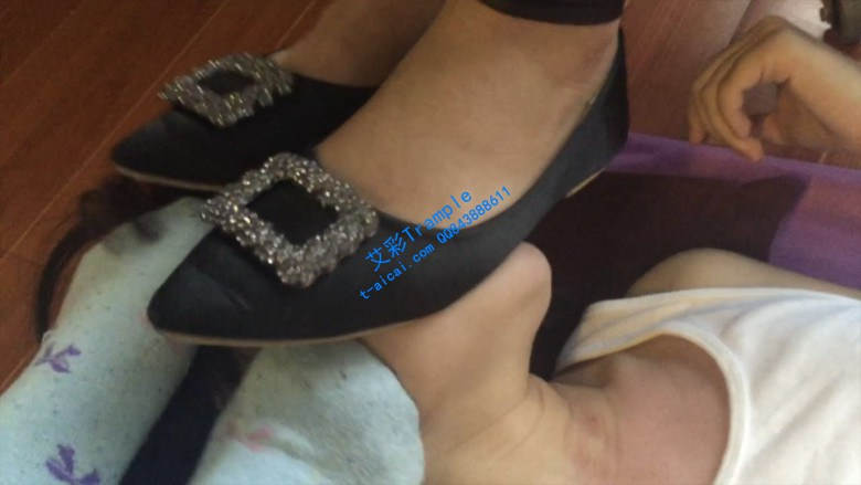 最强女m祝大家元旦快乐！上新！