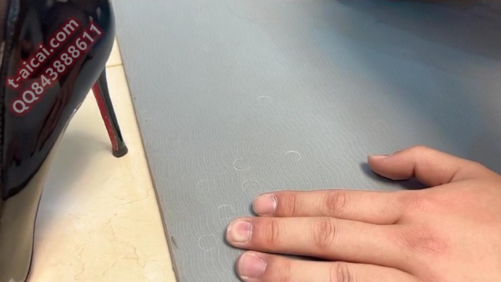 执念大大深喉调教——现场插吐 YC-220311