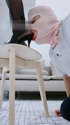 【一茶】黑丝高跟虐脚奴 bf19425