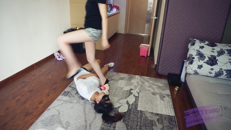 『小妮女女』校花迷药收拾学霸