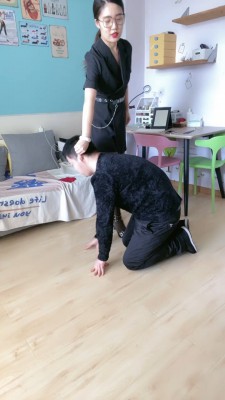 【嘉文】高跟鞋狂踩领导 bf19880