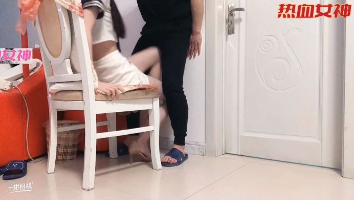 【初柒S】绝美学生S jk高跟美腿各种踢顶 踹碎踹烂m下面 超暴力踢裆碎蛋 YC-220507-3