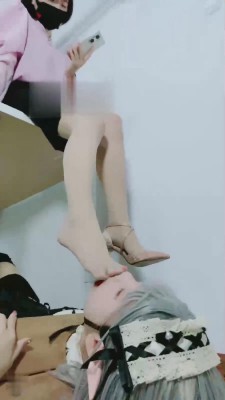 【美离子】枷锁囚禁女奴/吃原味袜子发骚 bf17399