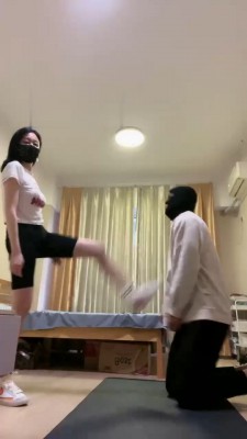 【小妮】运动女神重度虐打狗 bf21648_HD绳艺资源