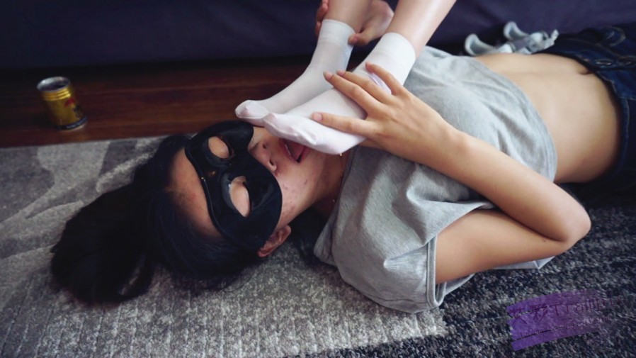 『小妮女女』校花迷药收拾学霸