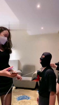 【丝绮】双S黑丝美腿踢踹/踩踏【双视角版】 bf22058