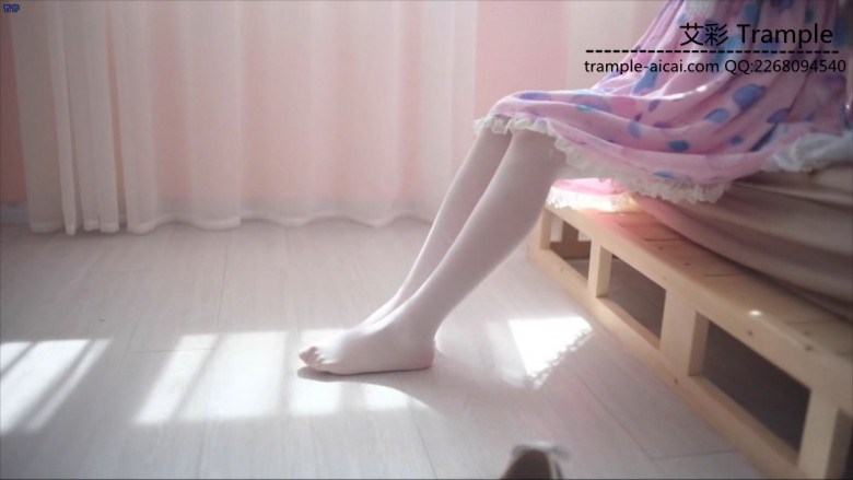 甜美白丝贝壳鞋