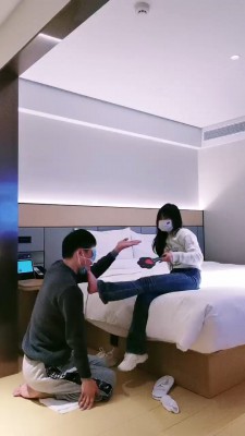 【乖乖】小白鞋白棉袜辱废物 bf23210