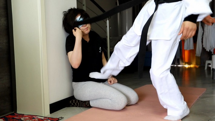 【惑心】跆拳道美女臭脚要狗命