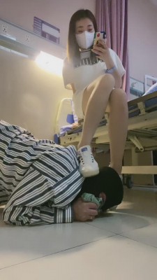 【Linda】真实医院内裤套头调狗 bf11810