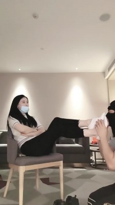 【KK】运动后原味白袜脚羞辱 bf19530