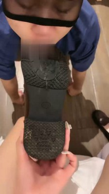 【颖主大人】学生S汗脚羞辱 bf17915