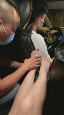 【依艺】当着滴滴司机的面tj bf15231