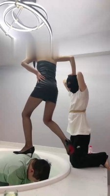 【简一】网红模特羞辱贱废物 bf17959