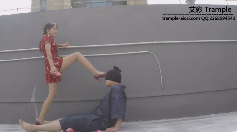 希雨红裳户外玩弄