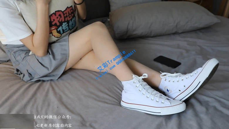 漂亮小姐姐肉丝棉袜帆布鞋