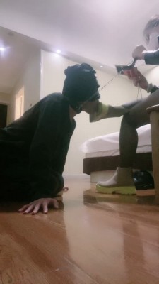 【诗恩大人】长靴全体重踩踏+舔脏鞋【双视角版】 bf22545