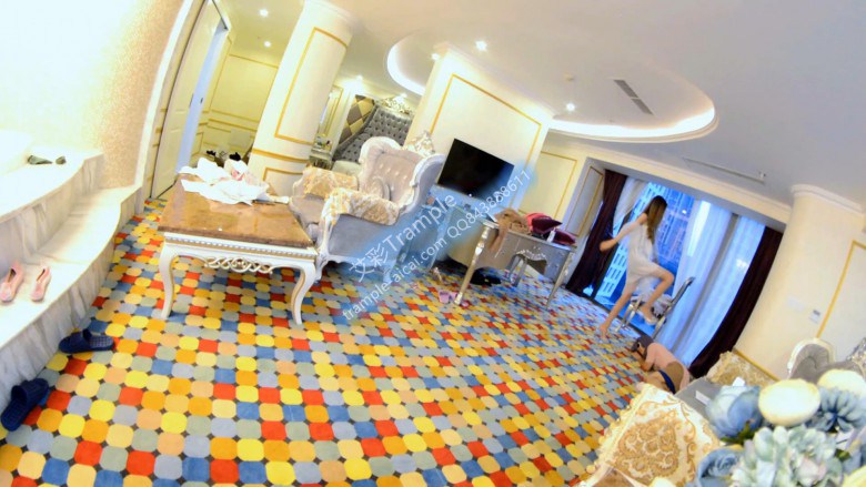 『奴隶岛』—高贵女王羞辱小三