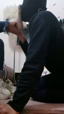 【成都叶子】小年体验绿帽狗伺候 bf23207