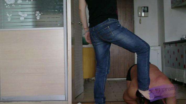 玲主皮鞭虐打踩踏_HD绳艺资源