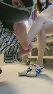 【Linda】真实医院内裤套头调狗 bf11810