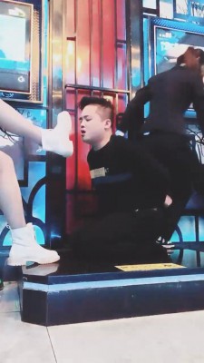 【雪琪琪】双S-KTV女服务员蹂躏客人【双视角版】 bf21434