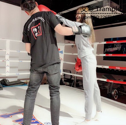 【VIVI】超残忍-把M当沙包练拳击嘞脖窒息_HD绳艺资源