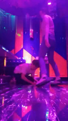 【奶欲】KTV开发服务生 bf18180