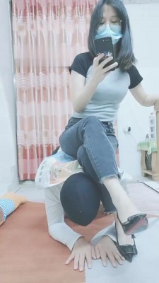 【灵竹】牛仔裤女S-骑马转胯舔鞋 bf19426