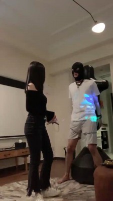 【宝爷】御姐脏臭白袜辱奶狗 bf19585_HD绳艺资源