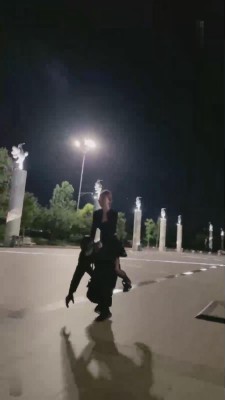 【妮可】御姐户外遛废物狗 bf17788