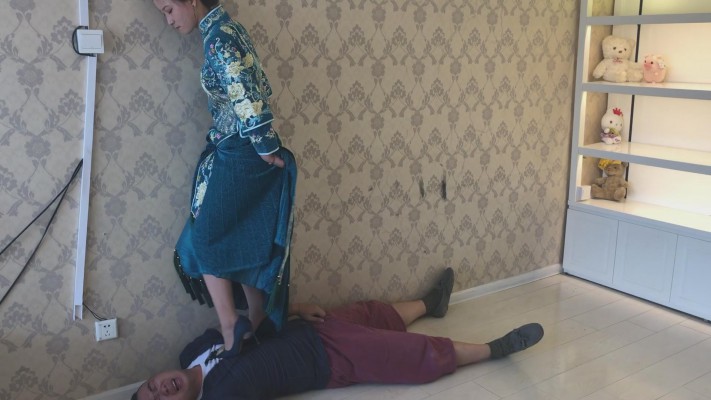 新婚之夜新郎沦为美新娘的脚垫 YC-220113-5