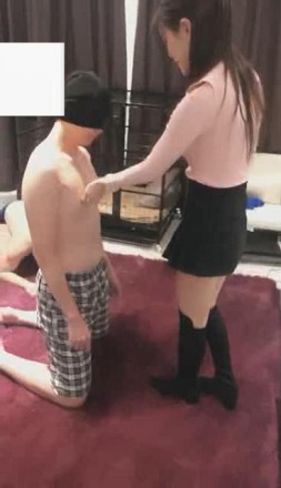 ViVi,长靴羞辱重度踢裆