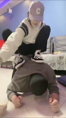 【精神小妹】双女神运动鞋棉袜踩虐 bf22970