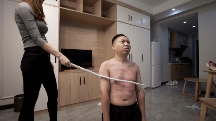 【W.K.T】—高跟踩踏后鞭打是种什么体验 YC-221116-4