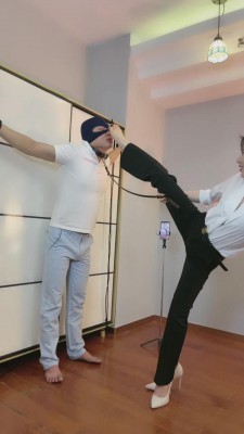 【芷晴】白领把家奴吊绑重度鞭打 bf11975